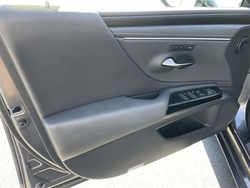 Used 2024 Lexus ES 350 w/ Premium Package image 18