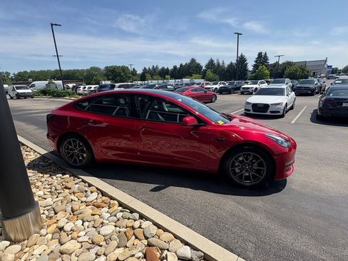 Used 2021 Tesla Model 3 Standard Range Plus RWD image 5