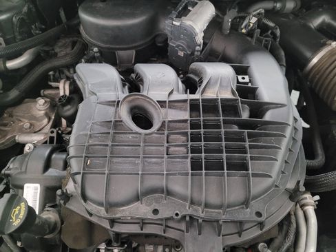 Used 2018 Dodge Journey SXT FWD image 30