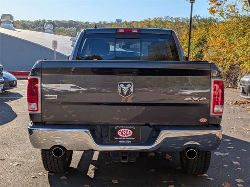 Used 2016 RAM 1500 Laramie w/ Convenience Group image 4