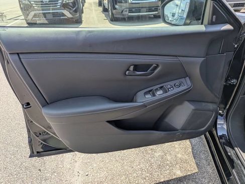 Used 2024 Nissan Sentra S FWD image 11