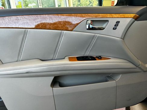 Used 2006 Toyota Avalon Limited FWD image 12