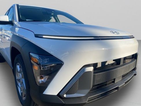 New 2026 Hyundai Kona SE FWD image 2