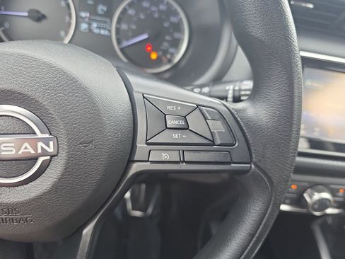 Used 2023 Nissan Kicks S FWD image 17