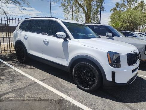 Certified 2021 Kia Telluride SX w/ SX Prestige Package AWD/4WD image 10