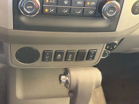 Used 2017 Nissan Frontier SV w/ SV Value Truck Package RWD image 23
