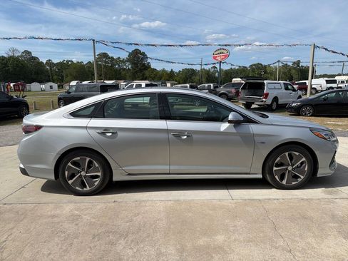 Used 2019 Hyundai Sonata Limited w/ Ultimate Package 02 FWD image 4