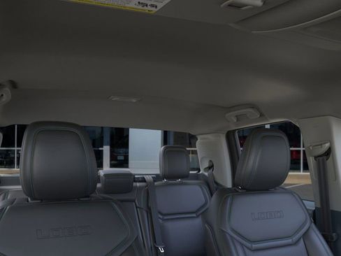 New 2025 Ford Maverick Lobo image 19