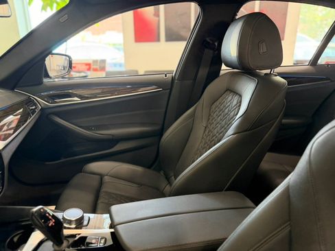 Used 2023 BMW 530e w/ M Sport Package RWD image 14