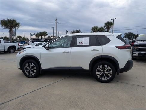 Used 2023 Nissan Rogue SV image 6