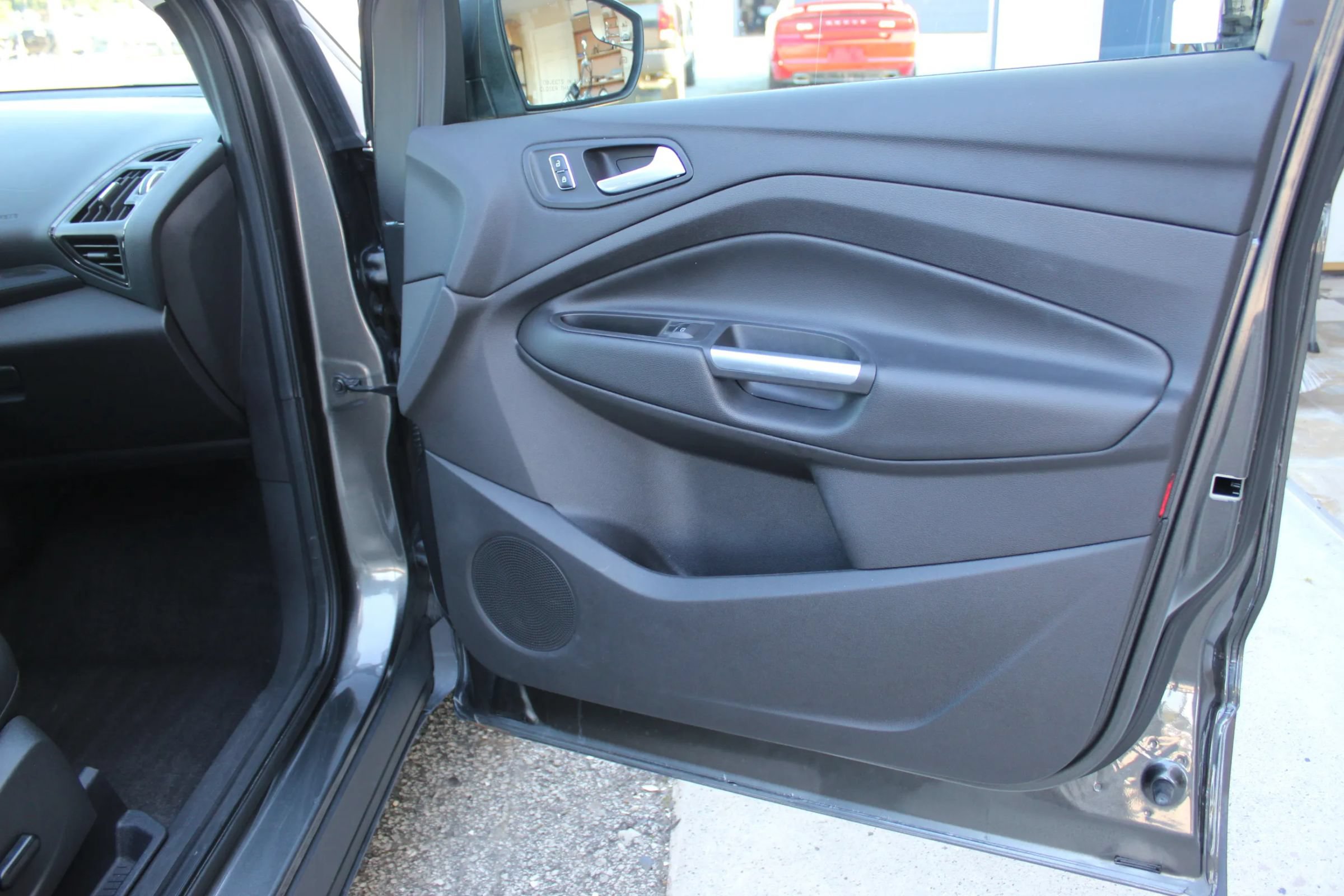 Used 2015 Ford Escape Titanium AWD/4WD image 24