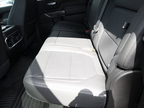 Used 2022 Chevrolet Silverado 2500 LTZ w/ LTZ Plus Package image 18