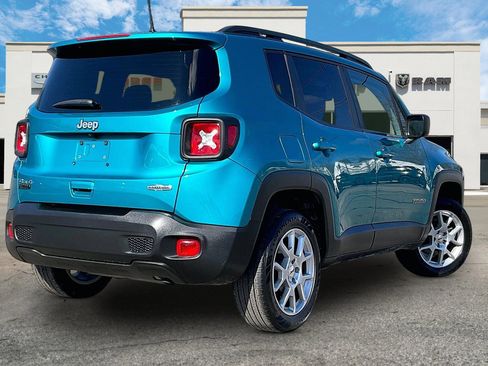 Used 2022 Jeep Renegade Latitude image 2