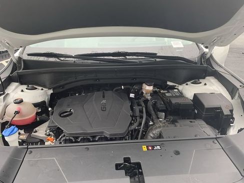 Used 2024 Kia Sorento S w/ Panoramic Sunroof Package FWD image 16