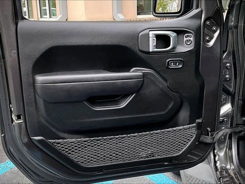 Used 2022 Jeep Wrangler Unlimited Sport w/ Sun And Sound Package image 21