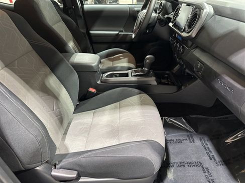 Used 2023 Toyota Tacoma TRD Sport image 18