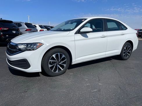 Used 2024 Volkswagen Jetta S image 6