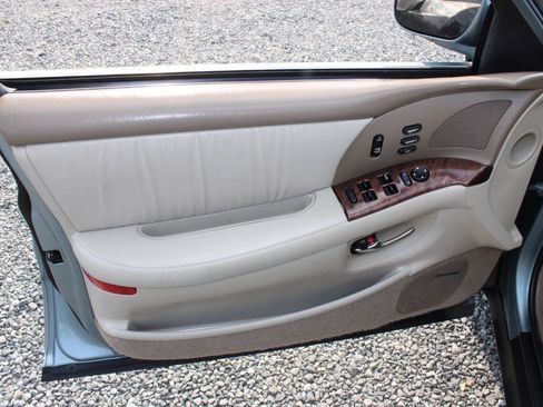 Used 2004 Buick Park Avenue FWD image 18