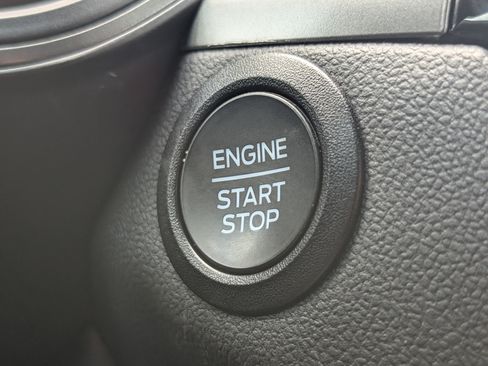 Used 2025 Ford Escape Active AWD/4WD image 24