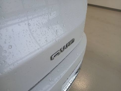 Used 2021 GMC Acadia Denali w/ Denali Ultimate Package AWD/4WD image 13
