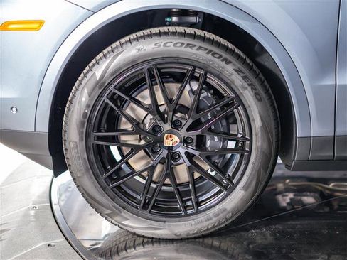 New 2026 Porsche Cayenne Coupe image 13