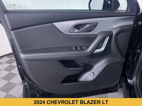 Certified 2024 Chevrolet Blazer LT w/ Convenience Package FWD image 11