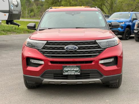 Used 2023 Ford Explorer XLT w/ Equipment Group 202A AWD/4WD image 2
