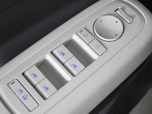 Used 2026 Hyundai Santa Fe SE FWD image 23