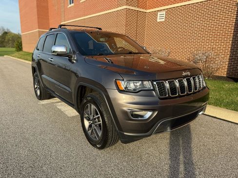 Used 2021 Jeep Grand Cherokee Limited AWD/4WD image 23