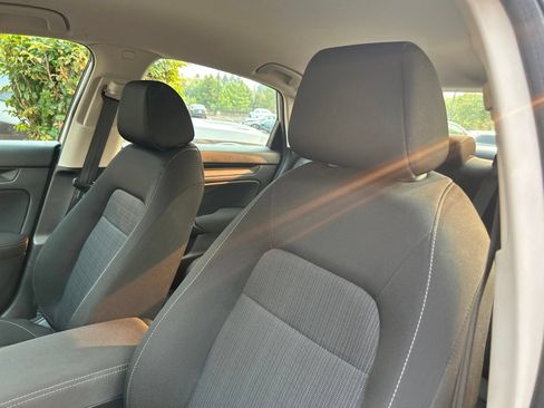 Used 2023 Honda Civic LX image 10