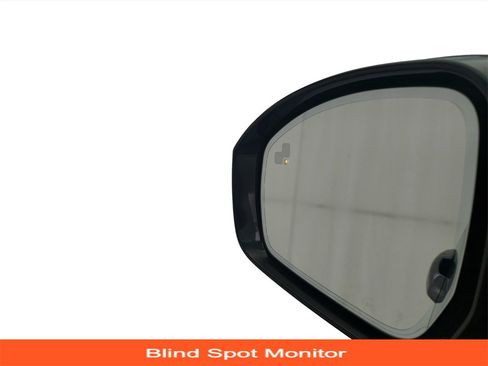 Used 2020 Land Rover Discovery HSE image 13