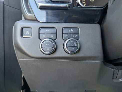 Used 2024 GMC Sierra 1500 Elevation image 24