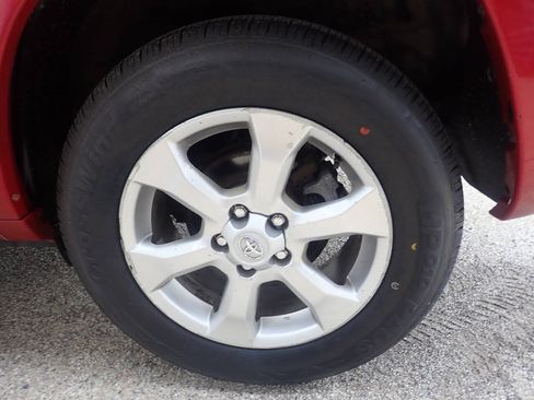 Used 2010 Toyota RAV4 Limited w/ Limited Extra Value Pkg AWD/4WD image 35