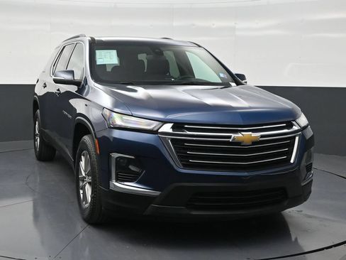 Used 2023 Chevrolet Traverse LT FWD image 7