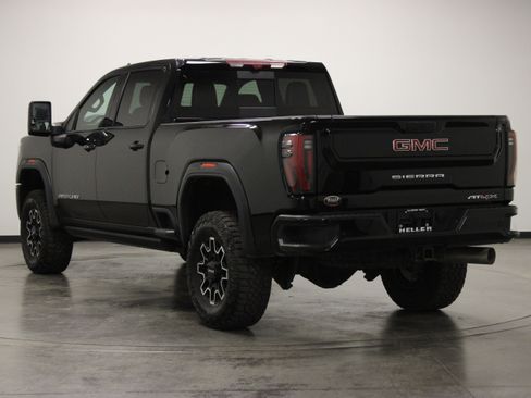 Used 2025 GMC Sierra 2500 AT4X AWD/4WD image 6