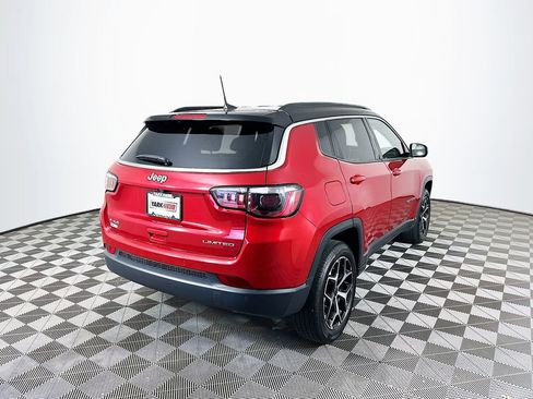 Certified 2025 Jeep Compass Limited AWD/4WD image 11