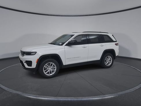 New 2026 Jeep Grand Cherokee Laredo X AWD/4WD image 9