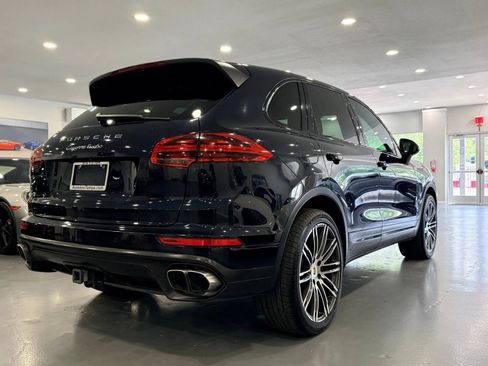 Used 2015 Porsche Cayenne Turbo w/ Premium Package AWD/4WD image 7