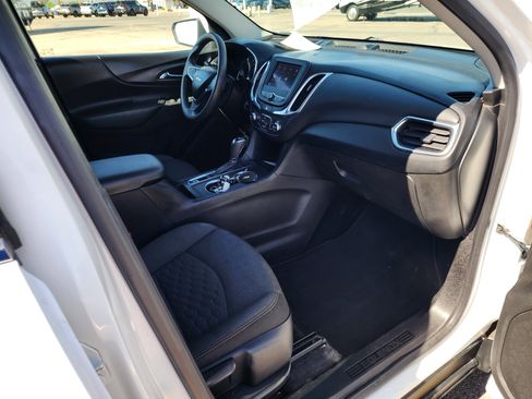 Used 2021 Chevrolet Equinox LT image 12