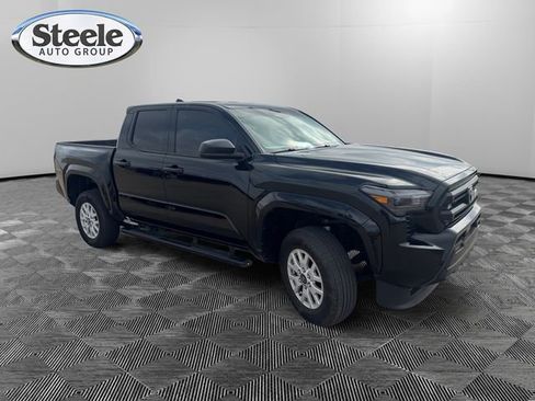 Used 2025 Toyota Tacoma SR image 7