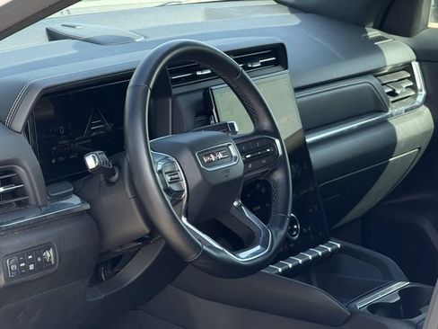Used 2025 GMC Terrain Elevation AWD/4WD image 10