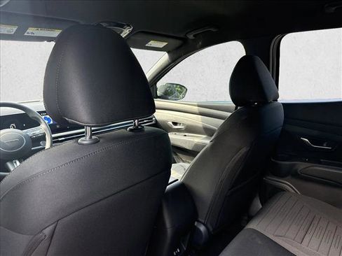 Certified 2025 Hyundai Santa Cruz SE FWD image 16