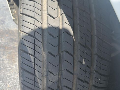 Used 2024 Ford Expedition Limited RWD image 5