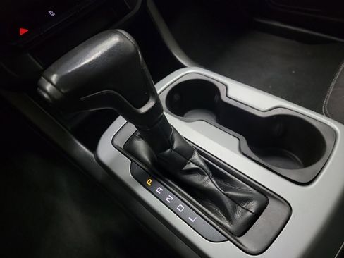 Used 2021 Chevrolet Colorado LT w/ LT Convenience Package image 26