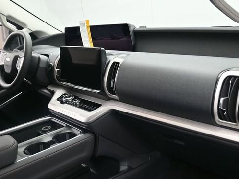 New 2025 Ford Expedition Max Active image 30