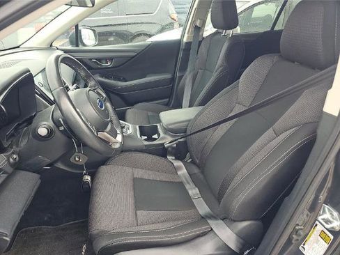Used 2025 Subaru Outback Premium image 4