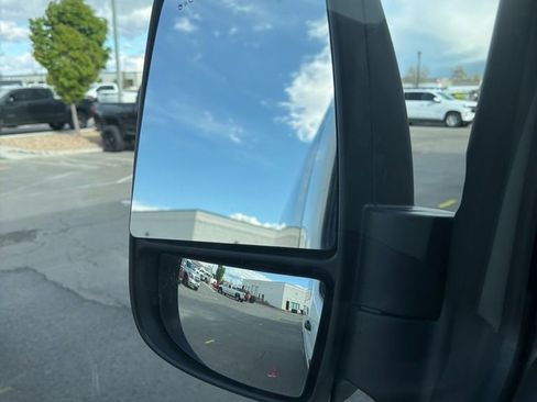 Used 2023 Ford Transit 350 XLT RWD image 4