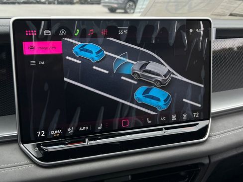 New 2026 Volkswagen Tiguan SE R-Line FWD image 22