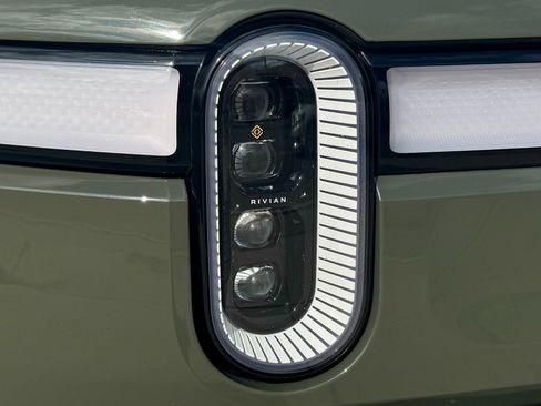 Used 2024 Rivian R1S Launch Edition image 83