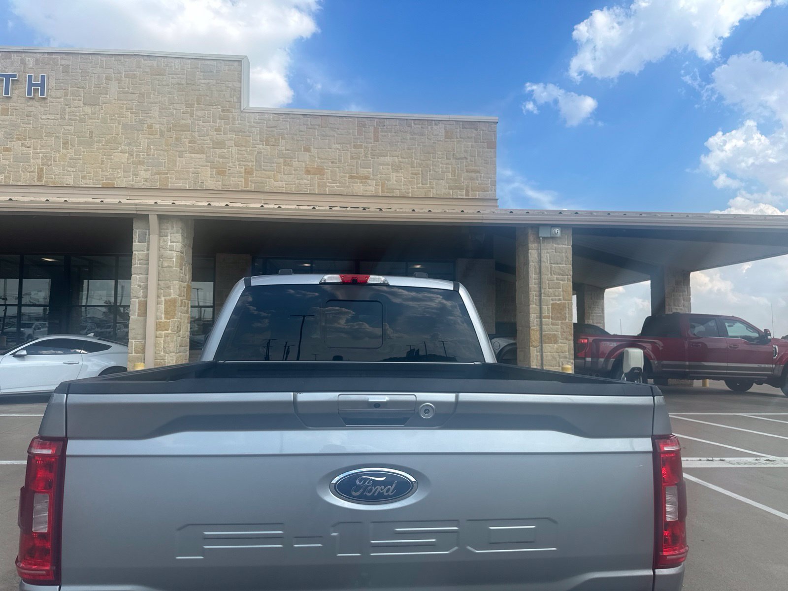 Used 2022 Ford F150 XLT w/ Equipment Group 302A High AWD/4WD image 4